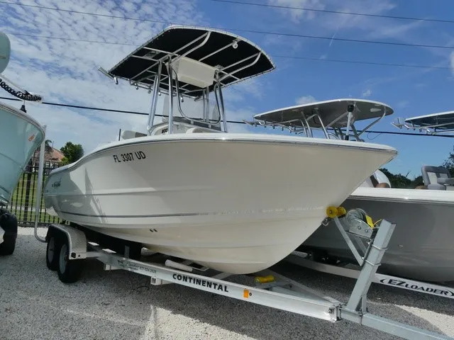 The Image of Bulls Bay 200 Center Console 2026 - 1
