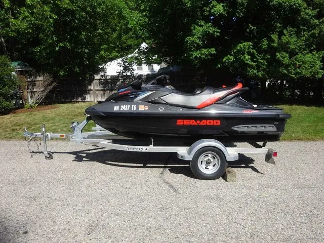 Slide: The Image of Sea-Doo GTX 2013 - 7