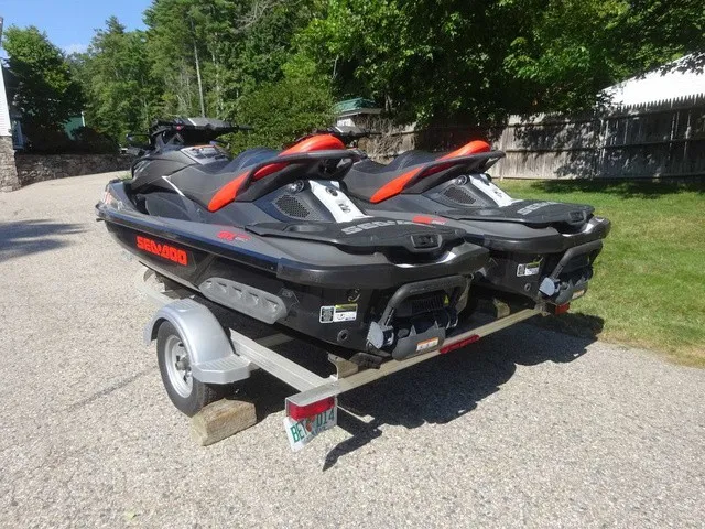 Slide: The Image of Sea-Doo GTX 2013 - 8