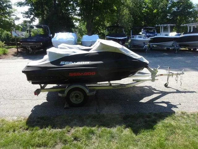 Slide: The Image of Sea-Doo GTX 2013 - 4