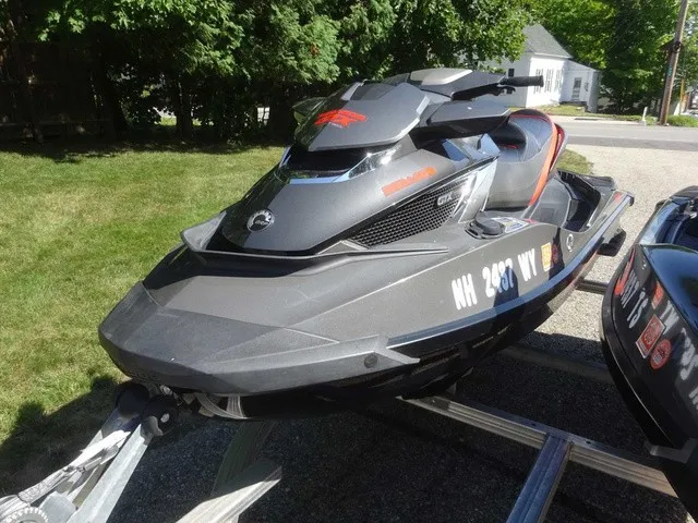 Slide: The Image of Sea-Doo GTX 2013 - 13