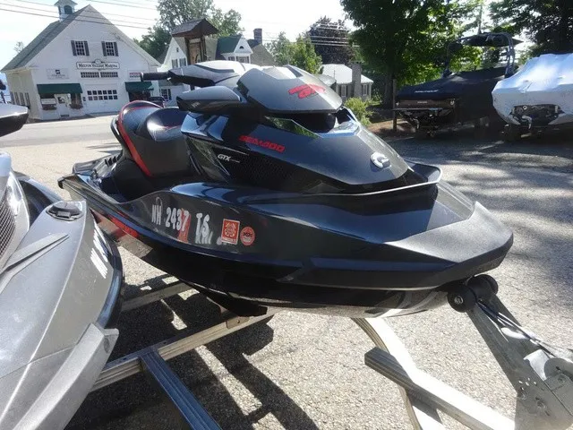 Slide: The Image of Sea-Doo GTX 2013 - 12