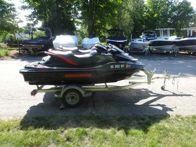 Slide: The Image of Sea-Doo GTX 2013 - 9