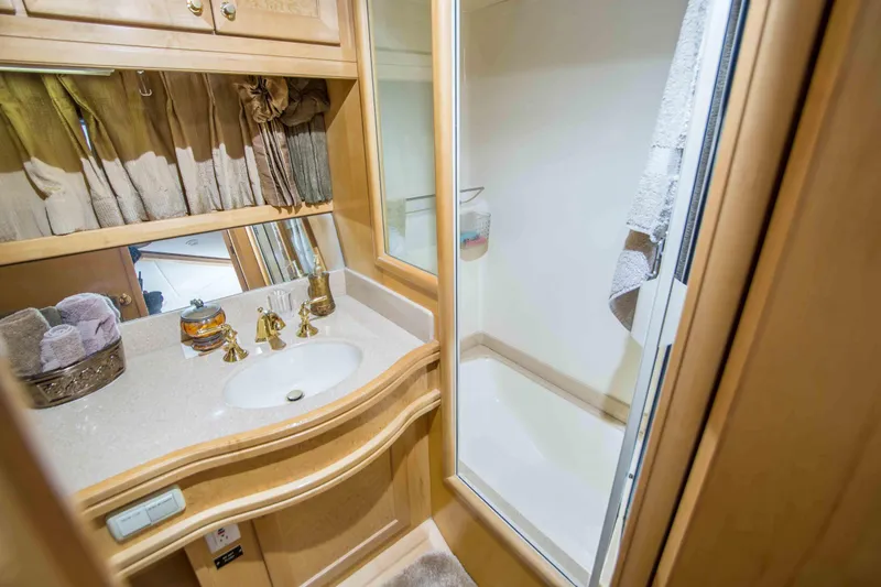 Slide: The Image of McKinna 57 Pilothouse 1998 - 27