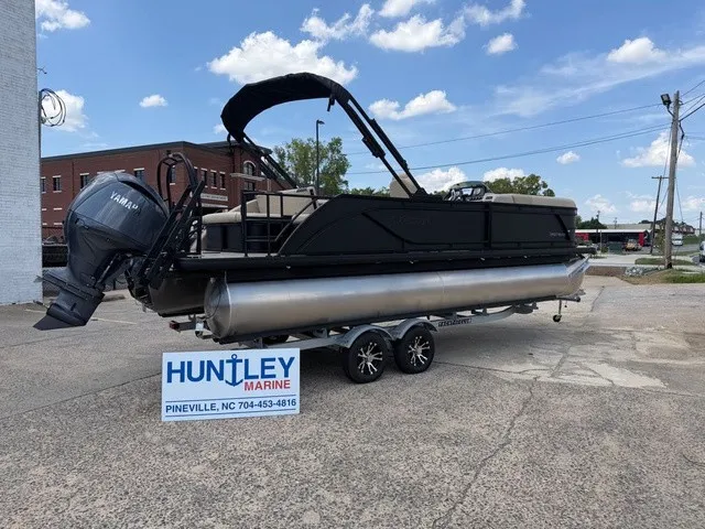 The Image of Godfrey Sweetwater 2286 SFL - 150 Yamaha 2027 - 1