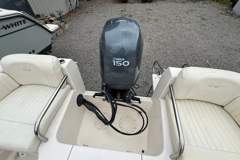 Slide: The Image of 2007 Grady-White Tournament 205 boat with Yamaha 150 outboard motor. - 30