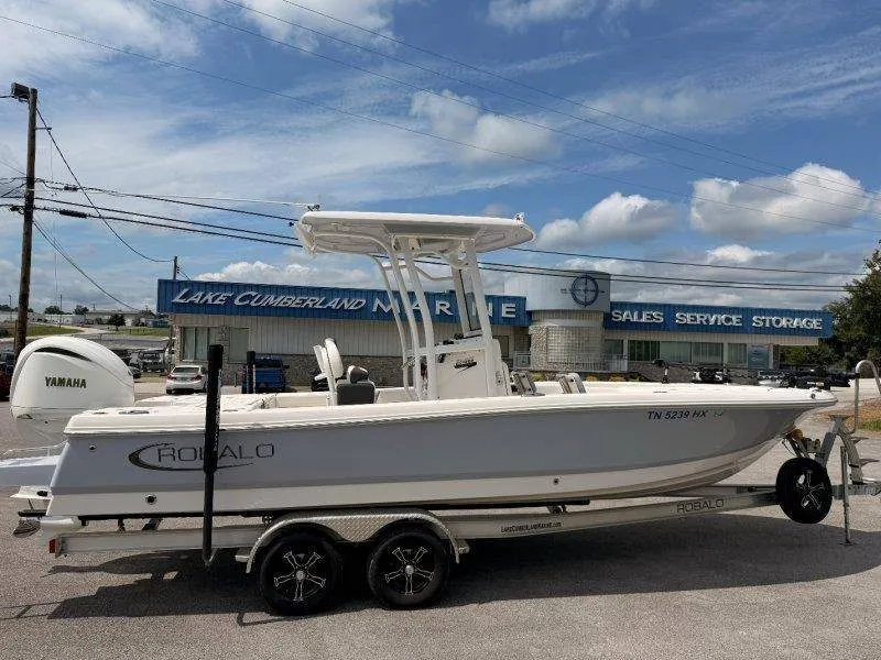 Slide: The Image of Robalo 246 Cayman 2023 - 69