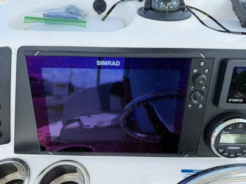 Slide: The Image of Robalo 246 Cayman 2023 - 61