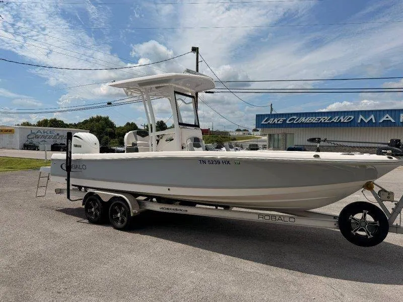 Slide: The Image of Robalo 246 Cayman 2023 - 70