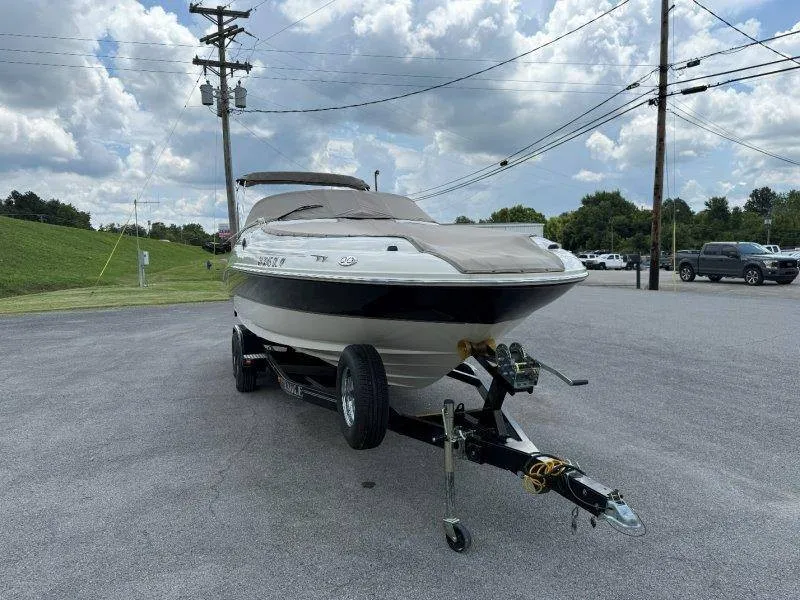 Slide: The Image of Sea Ray 240 Sundeck 2003 - 59