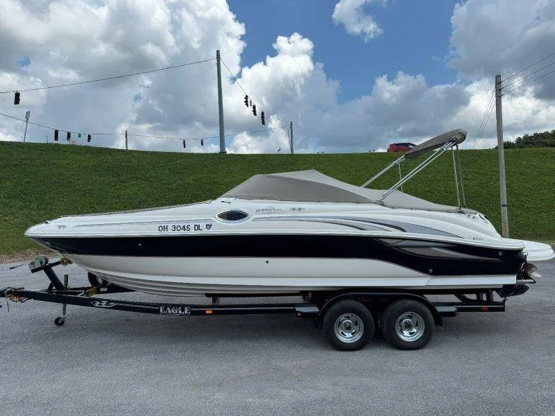 Slide: The Image of Sea Ray 240 Sundeck 2003 - 55