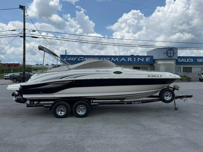 Slide: The Image of Sea Ray 240 Sundeck 2003 - 57