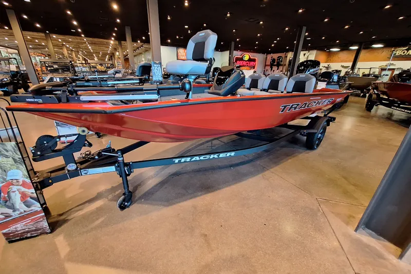 The Image of 2027 Tracker Pro Team 175 Crappie Edition boat displayed in showroom. - 0