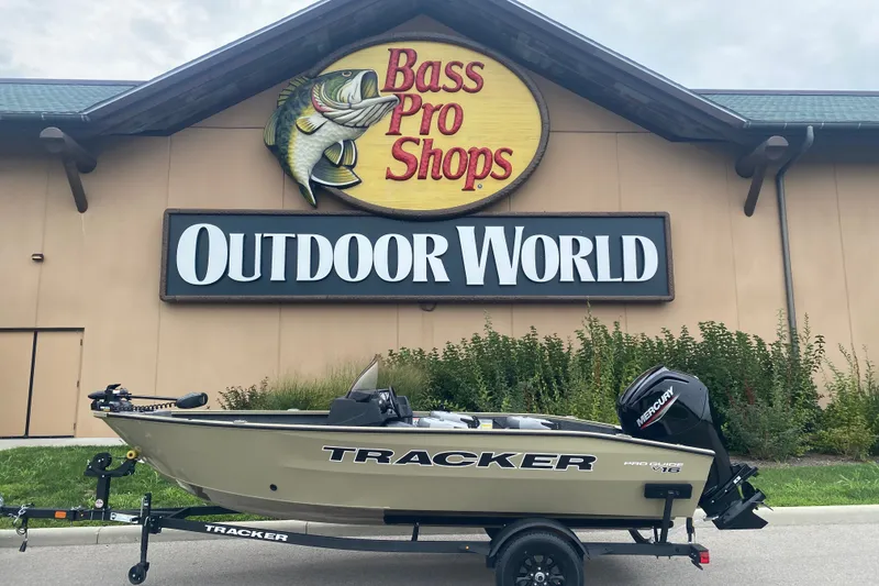 The Image of 2027 Tracker Pro Guide V-16 SC boat outside Bass Pro Shops Outdoor World. - 0