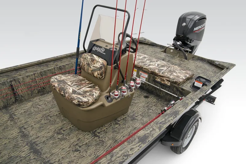 Slide: The Image of Tracker Grizzly 1860 CC 2026 - 16
