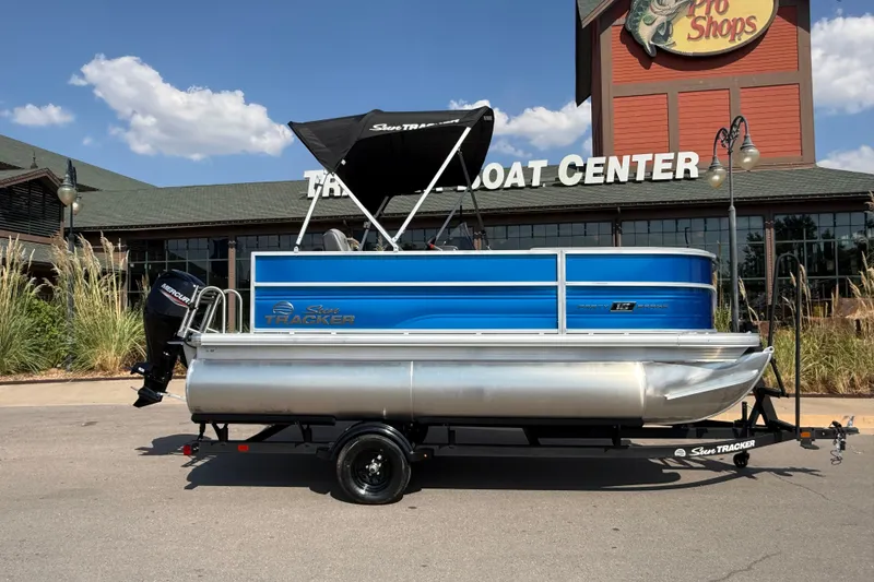 Slide: The Image of 2027 Sun Tracker Party Barge 16 DLX pontoon boat at dealership. - 12
