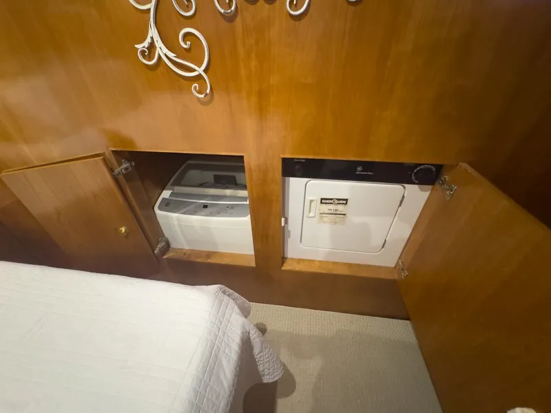 Slide: The Image of Navigator 5300 Classic 2001 - 45