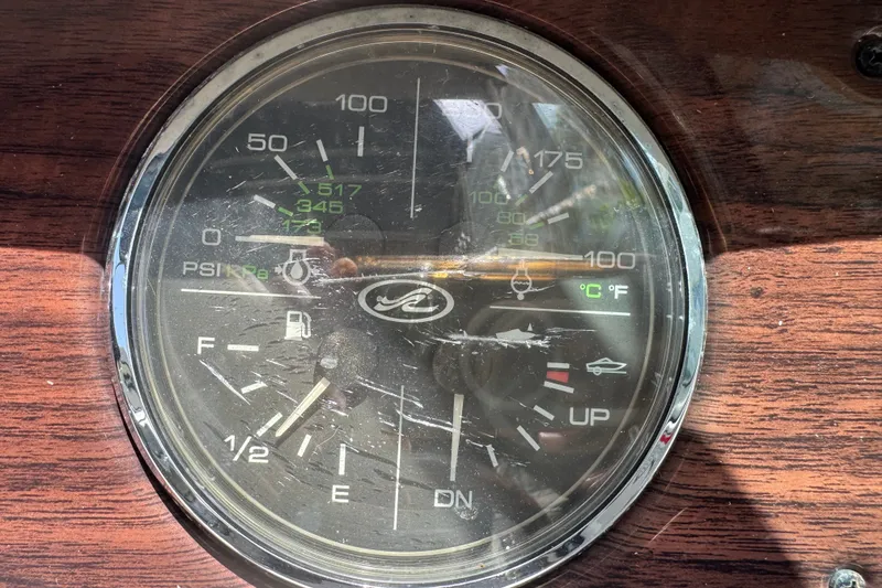 Slide: The Image of Close-up of a 2006 Sea Ray 240 Sundeck boat gauge panel. - 20