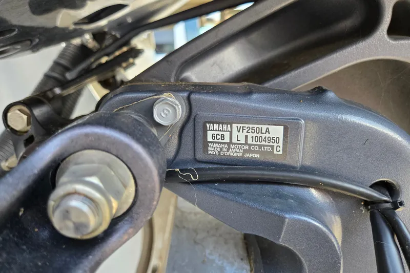 Slide: The Image of Close-up of Yamaha VF250LA engine part on 2013 Sanpan 2500 FE boat. - 54