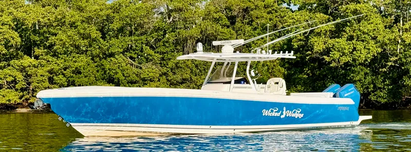 The Image of Intrepid 375 Center Console 2016 - 0