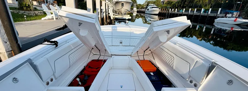 Slide: The Image of Intrepid 375 Center Console 2016 - 4