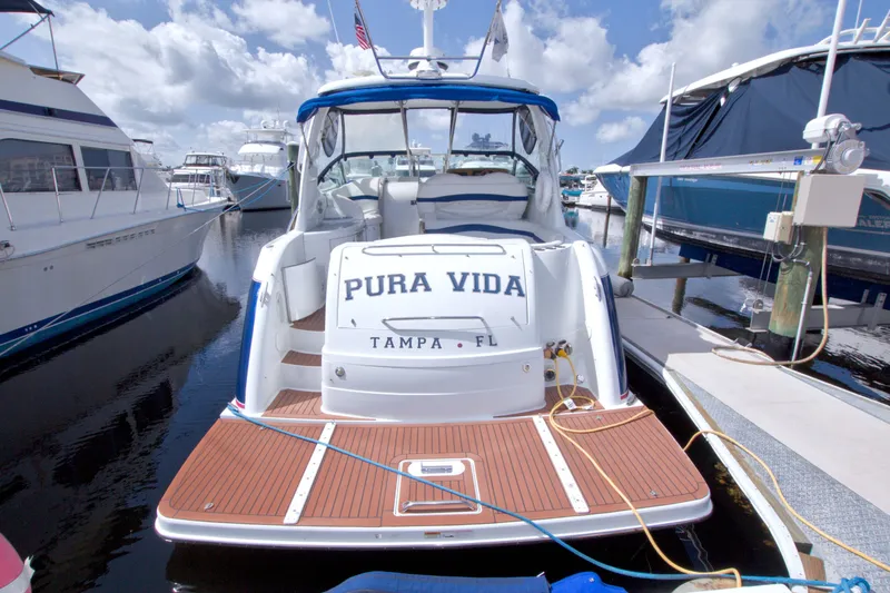 Slide: The Image of 2008 Formula 40 Performance Cruiser docked in Tampa, Florida marina. - 14