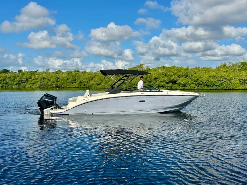 Slide: The Image of Sea Ray SDX 290 Outboard 2026 - 14