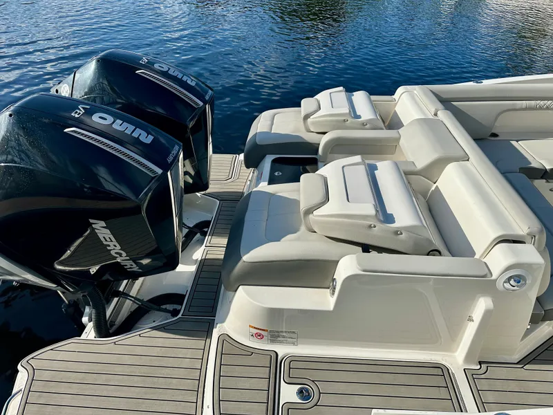Slide: The Image of Sea Ray SDX 290 Outboard 2026 - 16