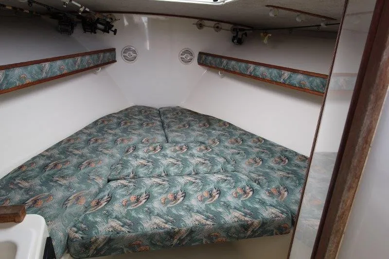 Slide: The Image of Main Cabin 2 - Forward V-Berth - 11