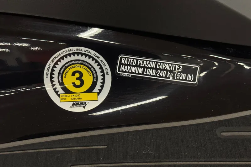 Slide: The Image of 2024 Yamaha WaveRunner VX Limited capacity label, rated for 3 persons, 240 kg maximum load. - 15