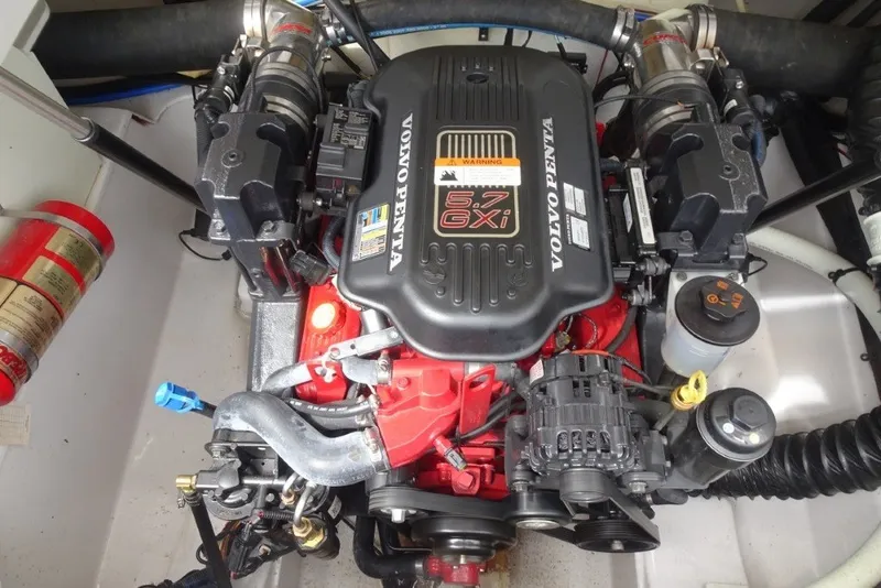 Slide: The Image of Volvo Penta 5.7 GXI engine in 2008 Four Winns H260 boat. - 29