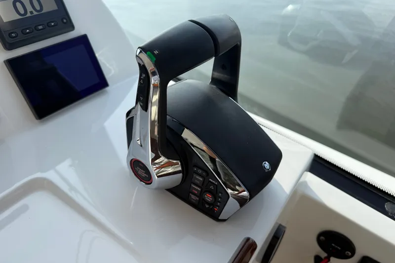 Slide: The Image of Throttle control on 2024 MJM Yachts MJM 3, featuring modern design and advanced technology. - 26