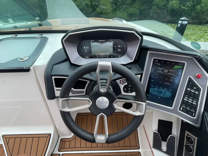 Slide: The Image of MasterCraft X26 2020 - 33
