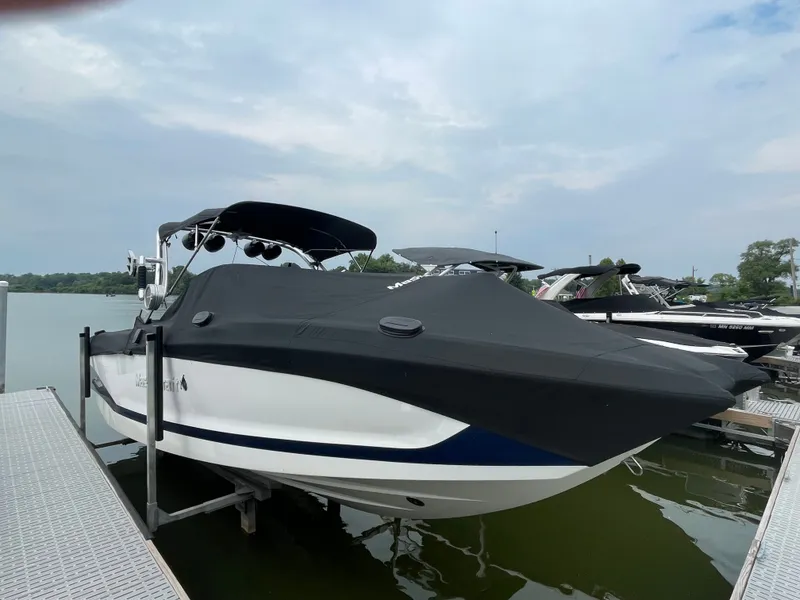 Slide: The Image of MasterCraft X26 2020 - 51