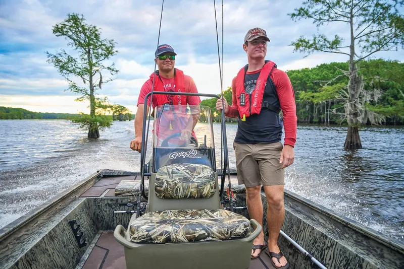 Slide: The Image of Tracker Grizzly 1860 CC 2027 - 50