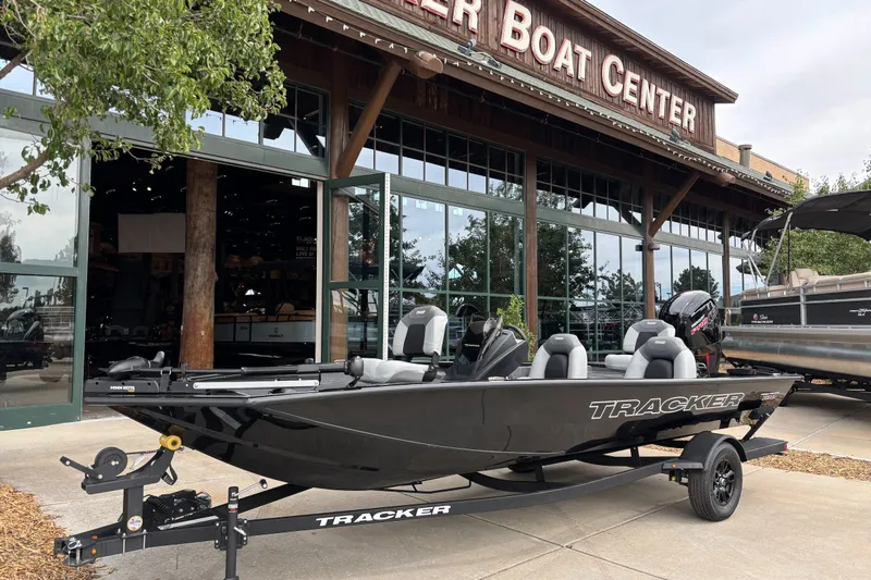 Slide: The Image of 2027 Tracker Pro Team 190 boat displayed at Tracker Boat Center. - 14