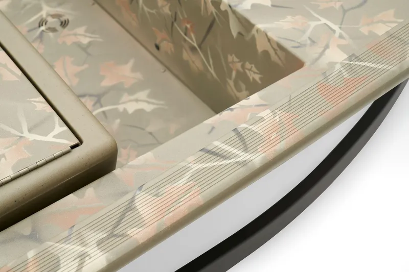 Slide: The Image of Tracker Grizzly 1754 SC 2027 - 13