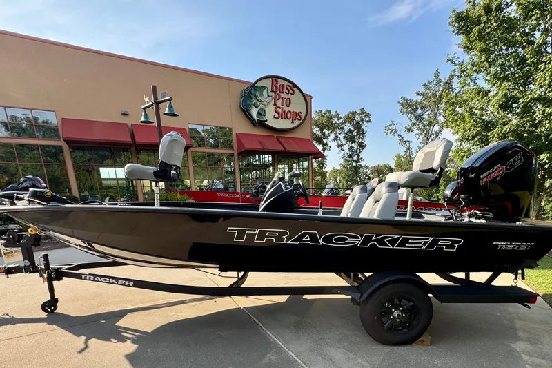 The Image of 2027 Tracker Pro Team 190 boat displayed outside Bass Pro Shops. - 0