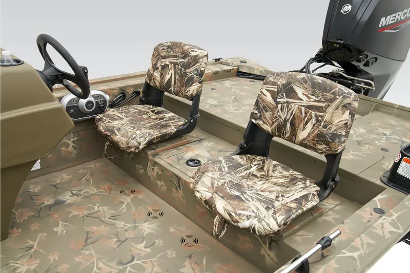 Slide: The Image of Tracker Grizzly 1754 SC 2027 - 15