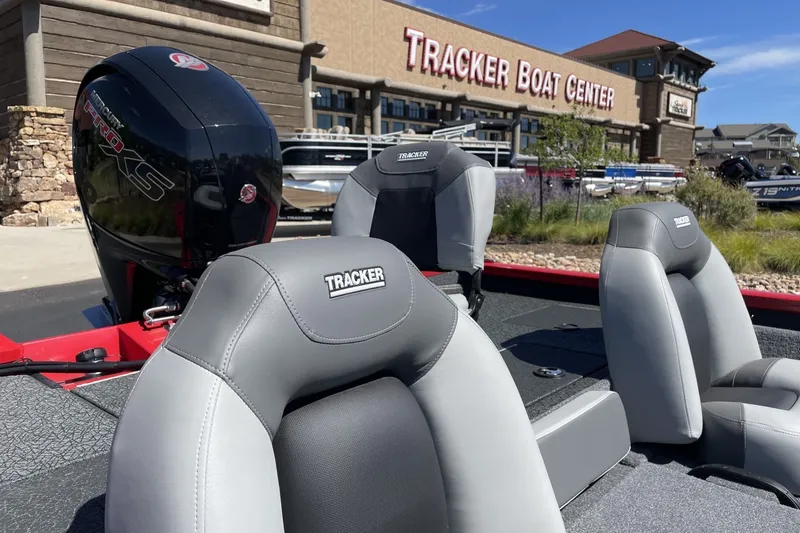 Slide: The Image of 2027 Tracker Pro Team 195 boat seats at Tracker Boat Center. - 13