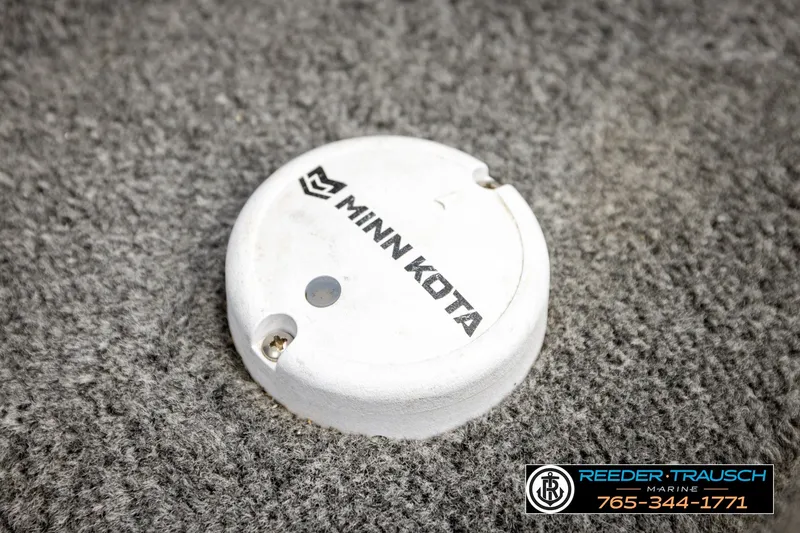 Slide: The Image of Minn Kota component on 2017 Lund 1650 Rebel XS SS boat carpet. - 35