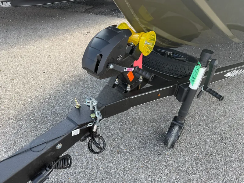 Slide: The Image of SeaArk Flex 21 Pro 2027 - 18