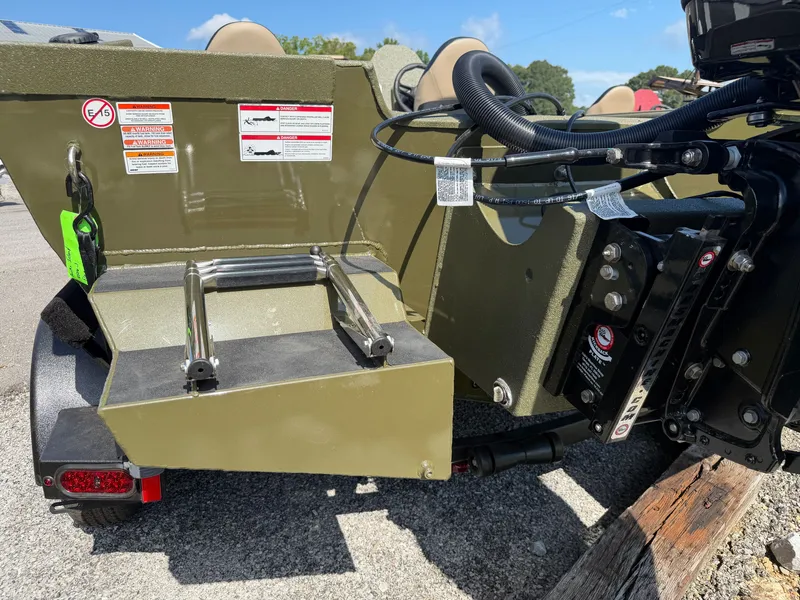 Slide: The Image of SeaArk Flex 21 Pro 2027 - 23