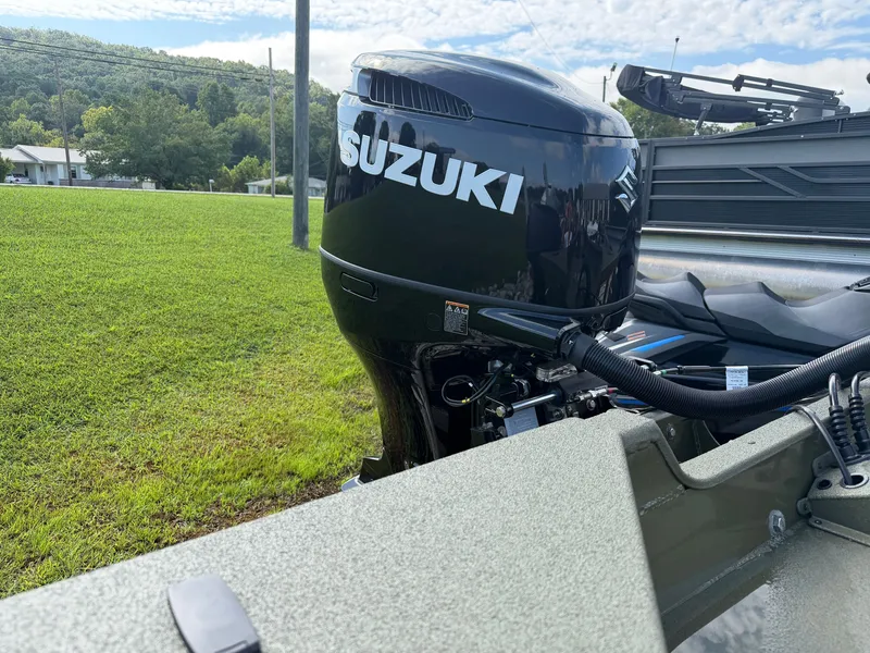 Slide: The Image of SeaArk Flex 21 Pro 2027 - 16
