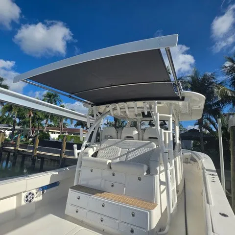 Slide: The Image of Regulator Marine 41 Offshore 2024 - 3