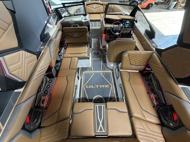 Slide: The Image of Tigé Ultré 23ZX 2026 - 9