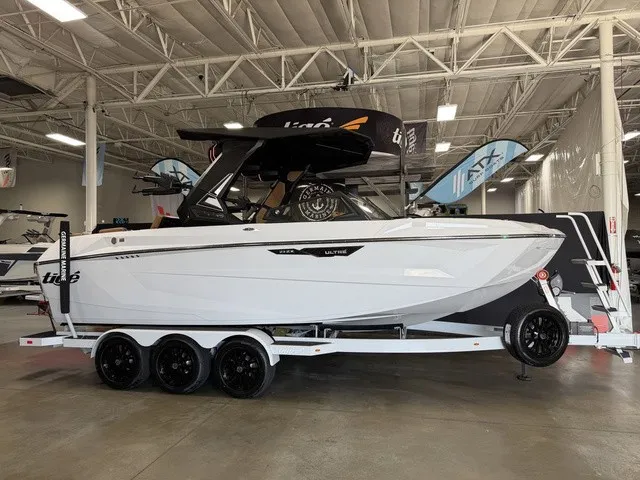 The Image of Tigé Ultré 23ZX 2026 - 1