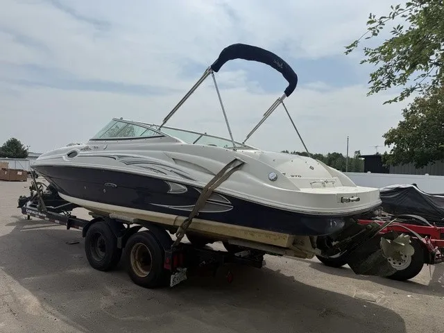 Slide: The Image of Sea Ray 270 Sundeck 2006 - 3