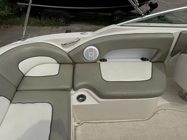 Slide: The Image of Sea Ray 270 Sundeck 2006 - 10