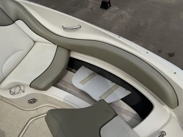 Slide: The Image of Sea Ray 270 Sundeck 2006 - 34